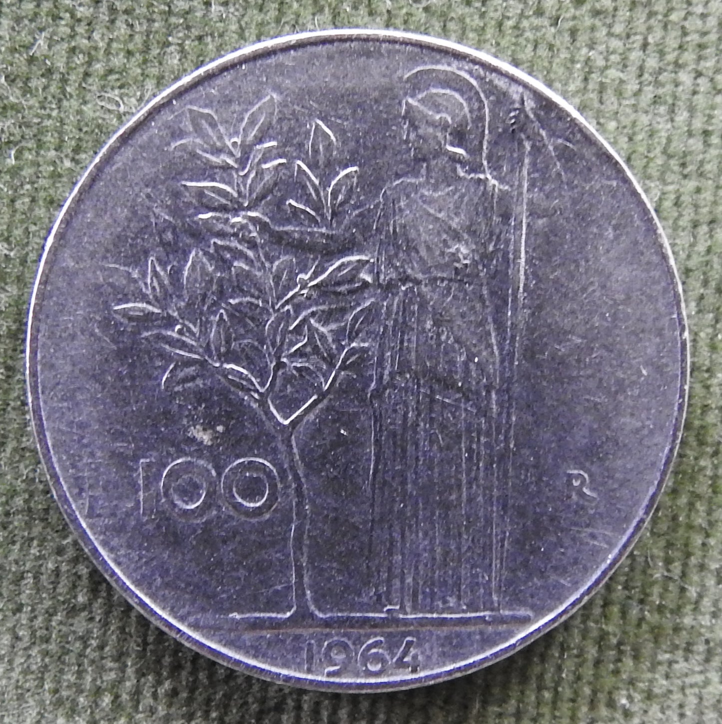 Italy 1964 100 Lira Coin Goddess Minerva