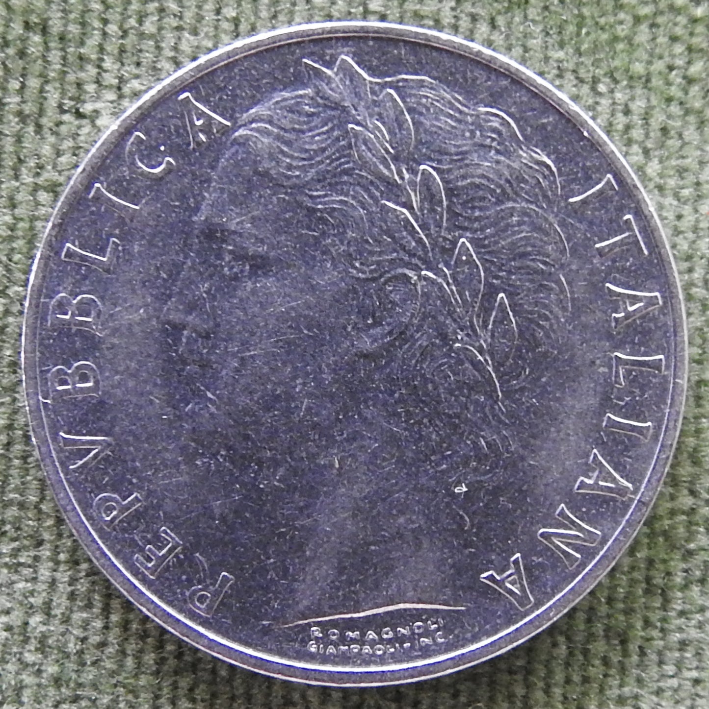 Italy 1968 100 Lira Coin Goddess Minerva
