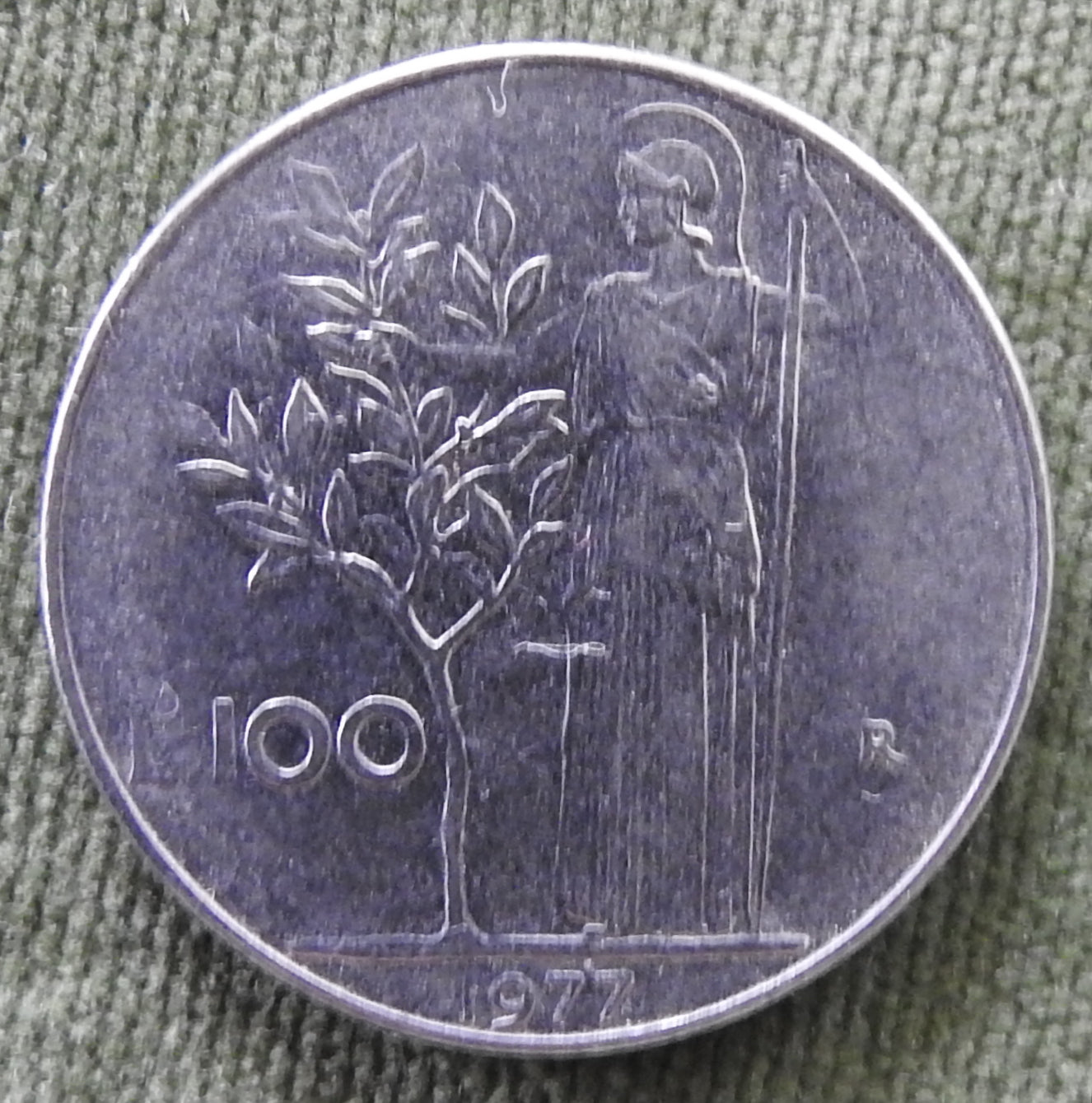 Italy 1977 100 Lire Goddess Minerva Facing Left Coin
