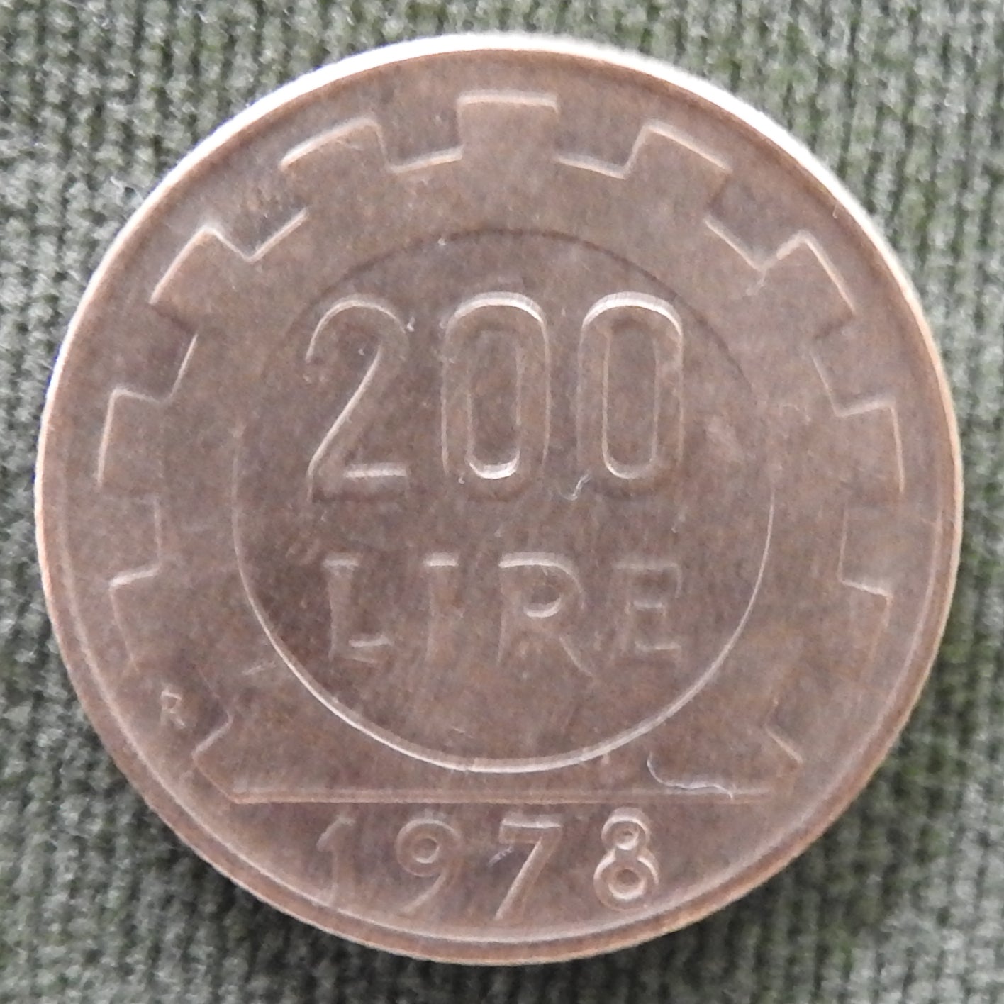 Italy 1978 200 Lira Coin - Circulated