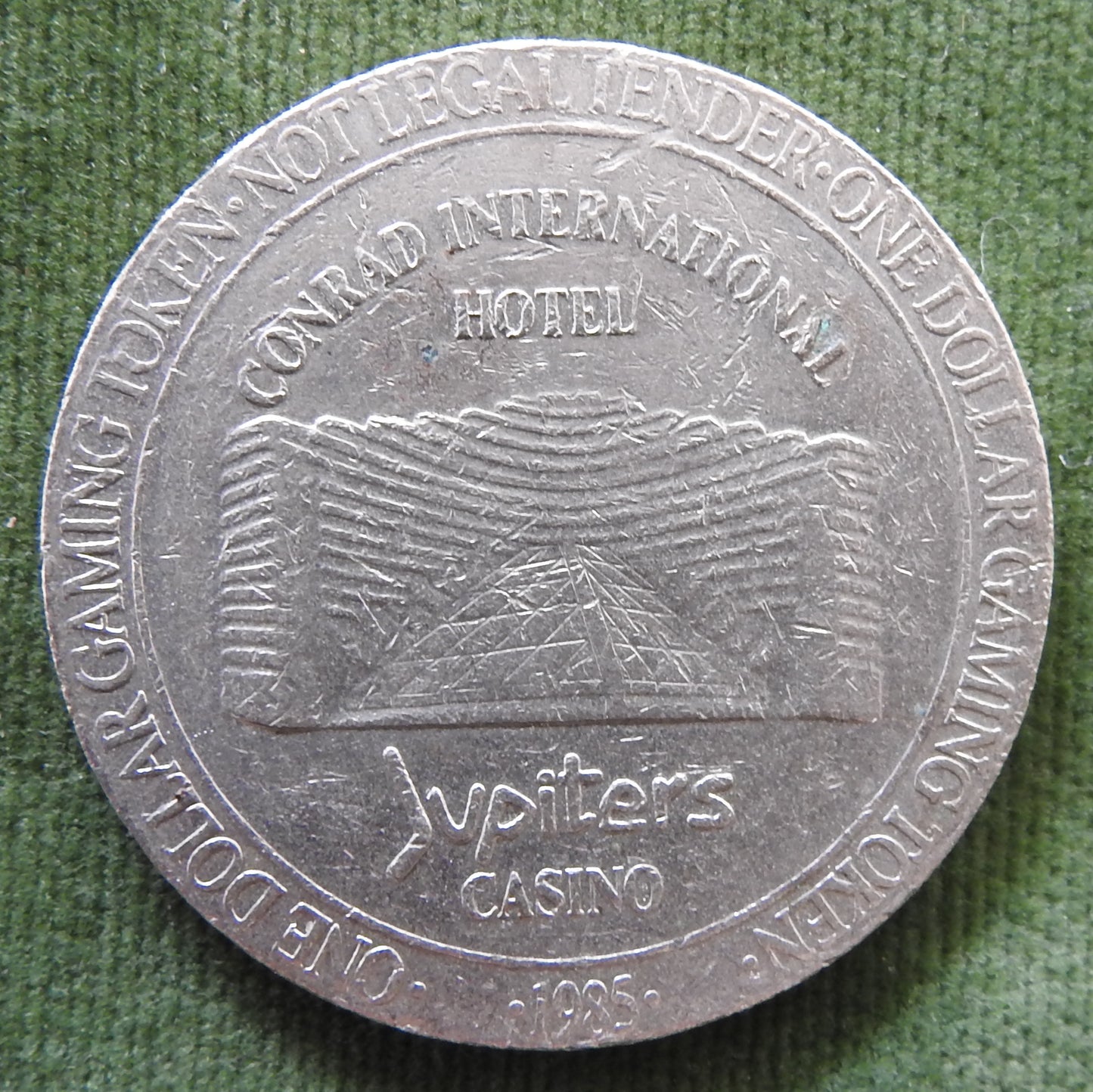 Australian 1985 $1 1 Dollar Jupiters Casino Gaming Token