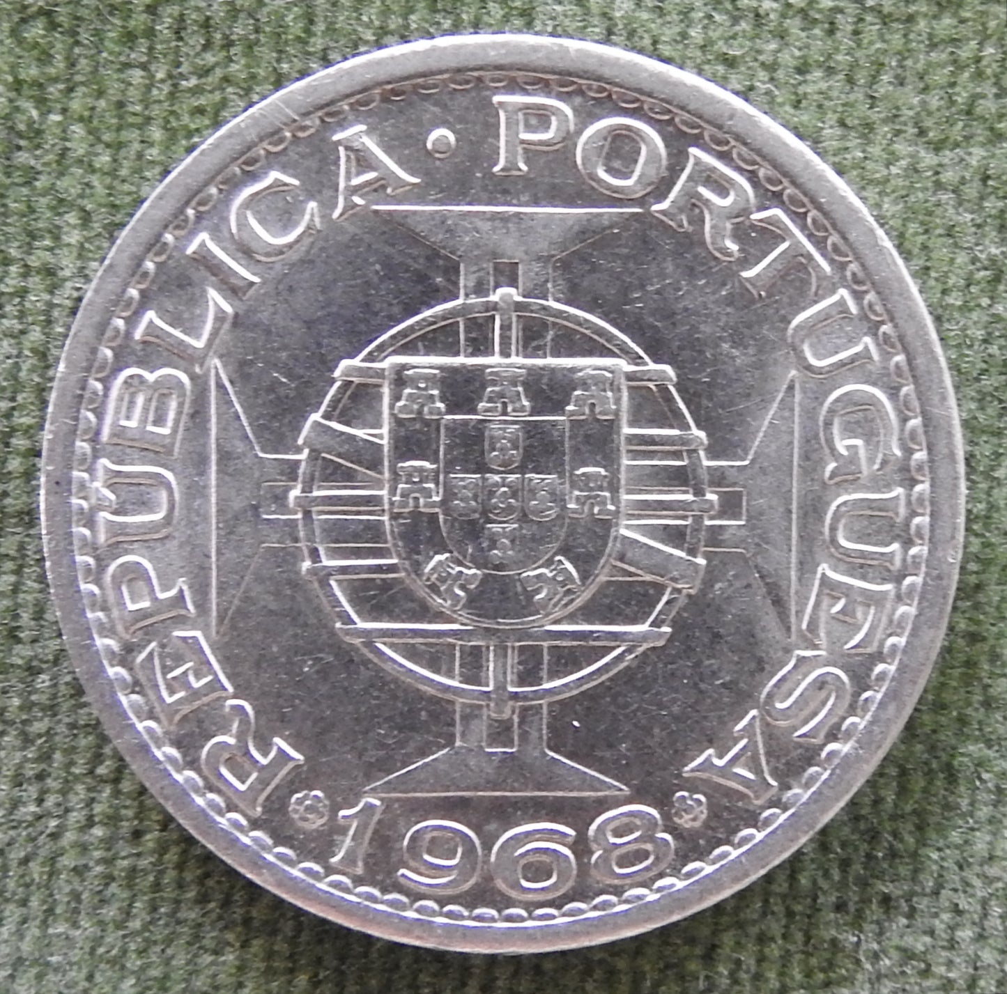 Macau 1968 1 Pataca Portuguese Shield Coin