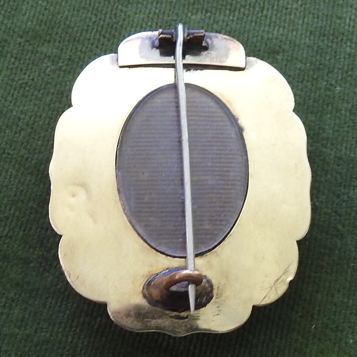 Unmarked Gold Oval Onyx Set With Pearls & Enameling Mourning Brooch