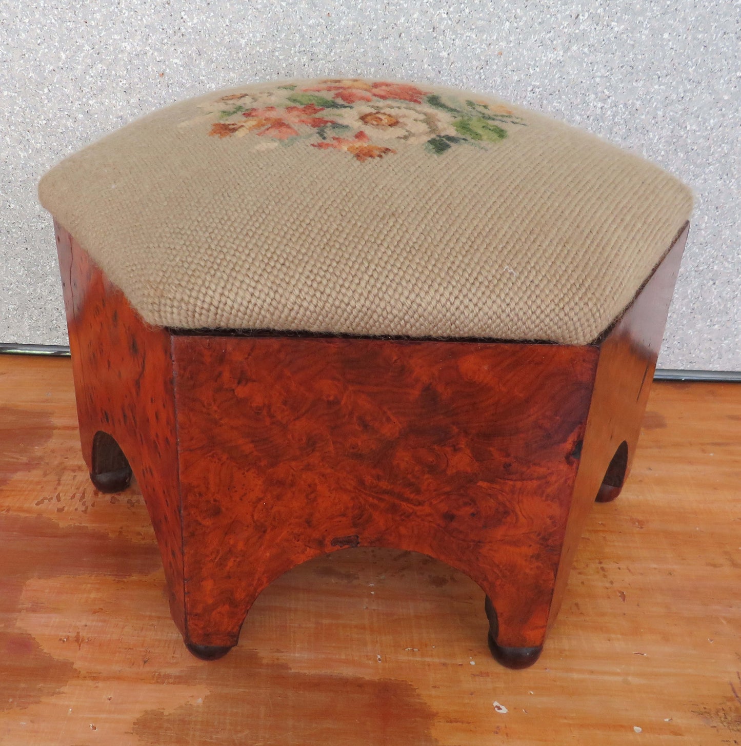 Tasmanian Musk Wood Sewing Workbox of Hexagonal Form c1850