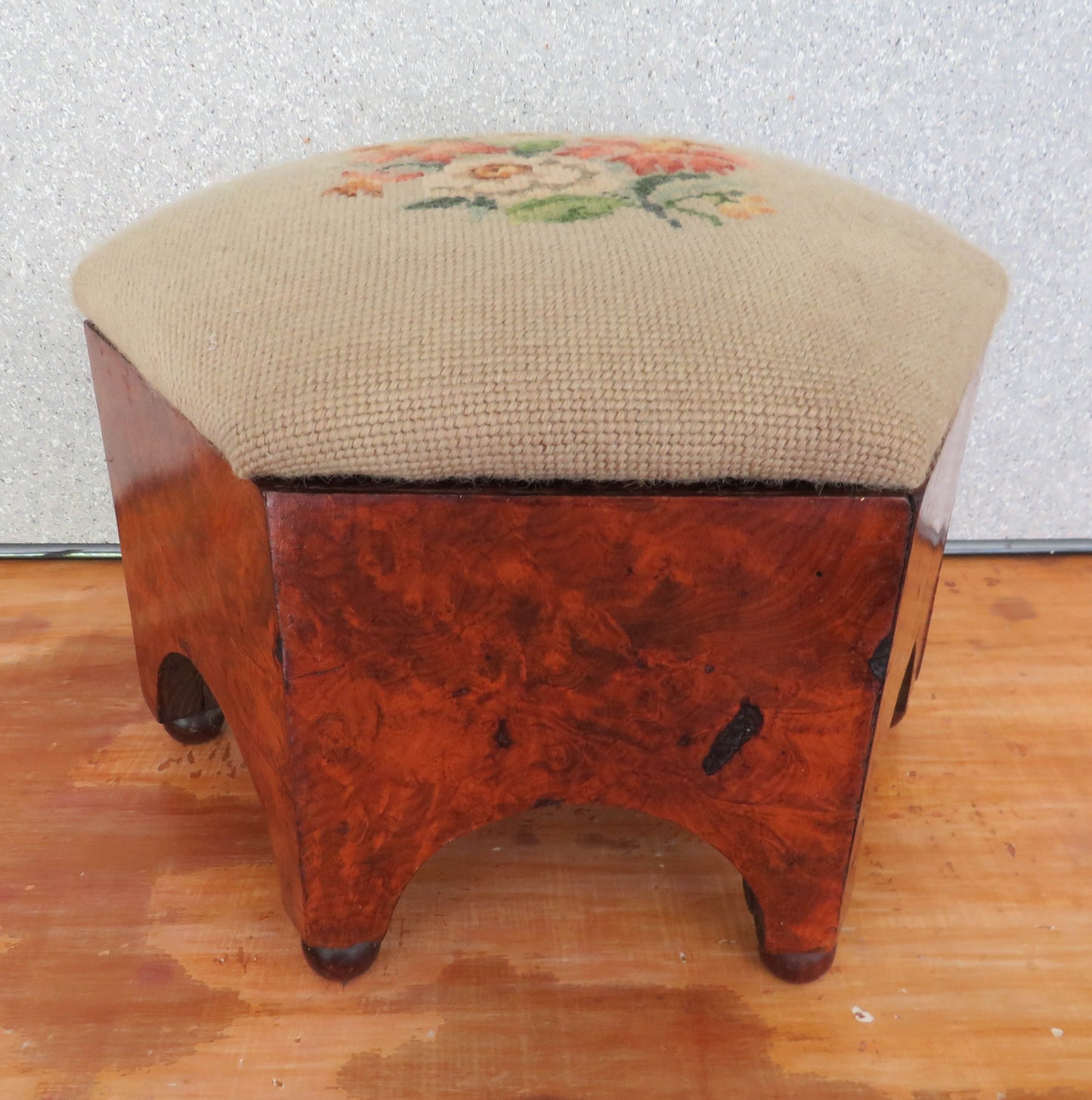 Tasmanian Musk Wood Sewing Workbox of Hexagonal Form c1850