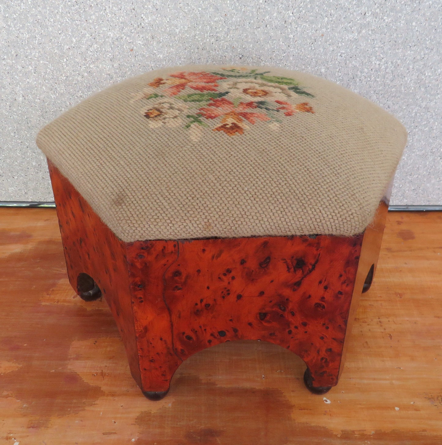 Tasmanian Musk Wood Sewing Workbox of Hexagonal Form c1850