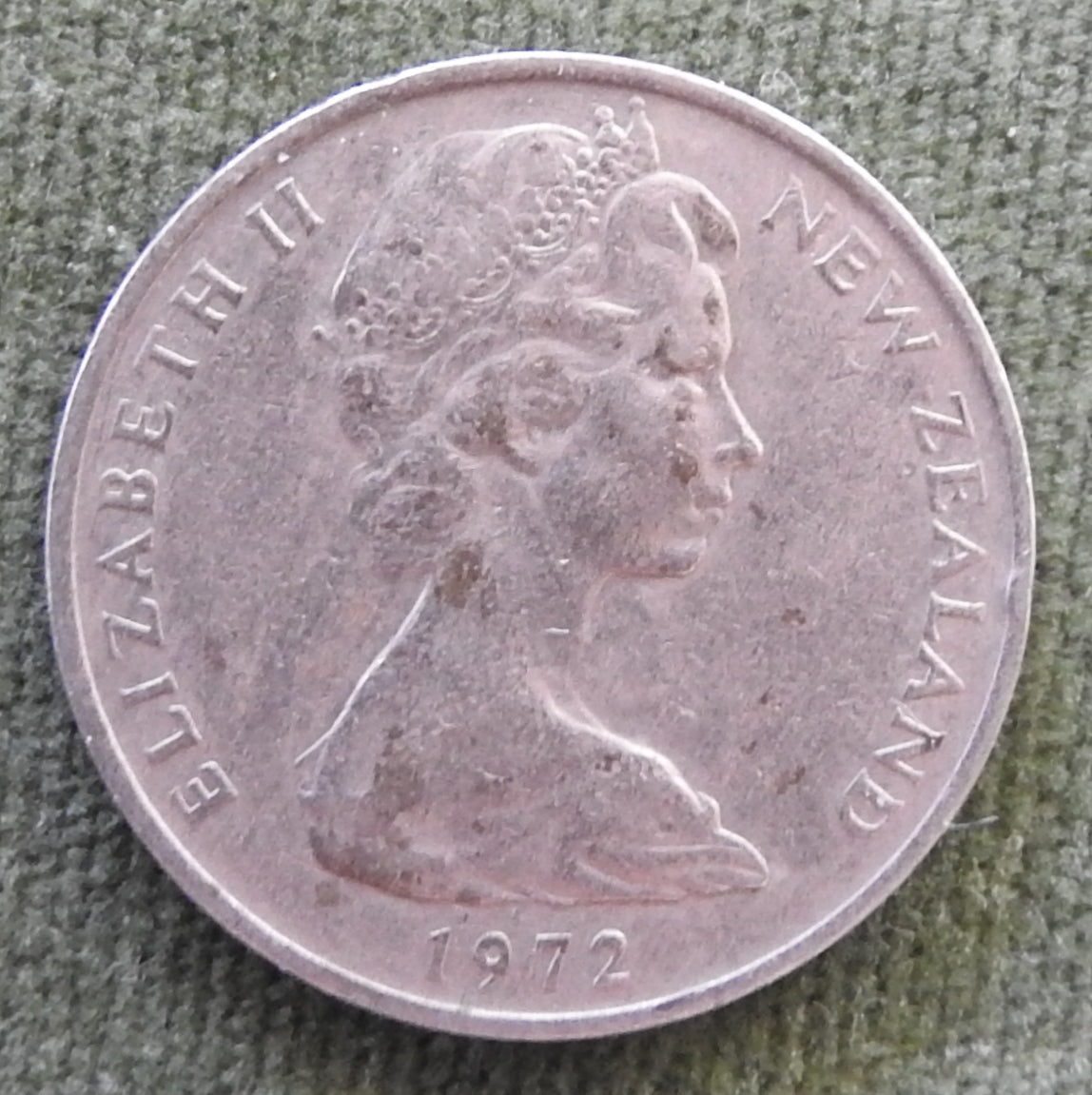 New Zealand 1972 10 Cent Queen Elizabeth Coin