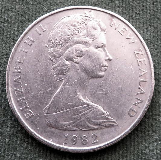 New Zealand 1982 50 Cent Queen Elizabeth Coin