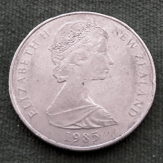 New Zealand 1985 50 Cent Queen Elizabeth Coin