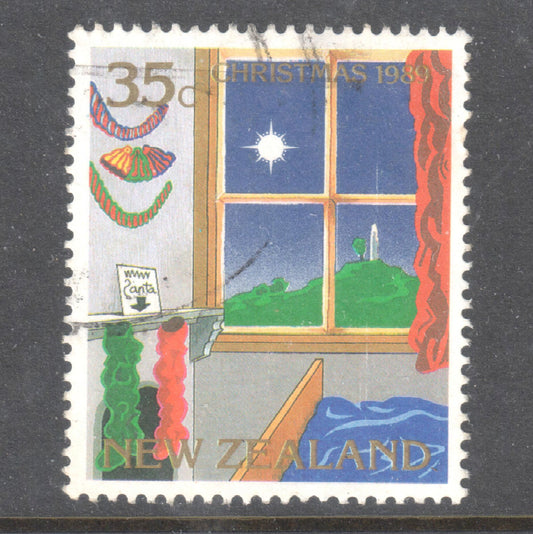 New Zealand 1989 35 Cent Multicoloured Christmas Star of Bethlehem Stamp - Perfin:14.25