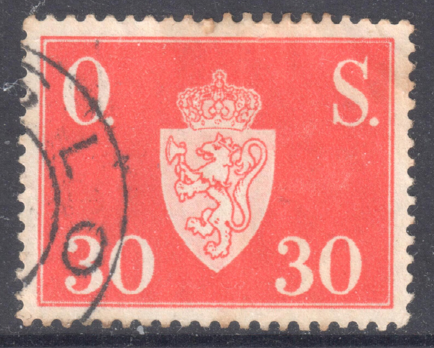 Norway 1951 -1952 30 Ore Red National Coat of Arms Stamp - Perf:13.5x13