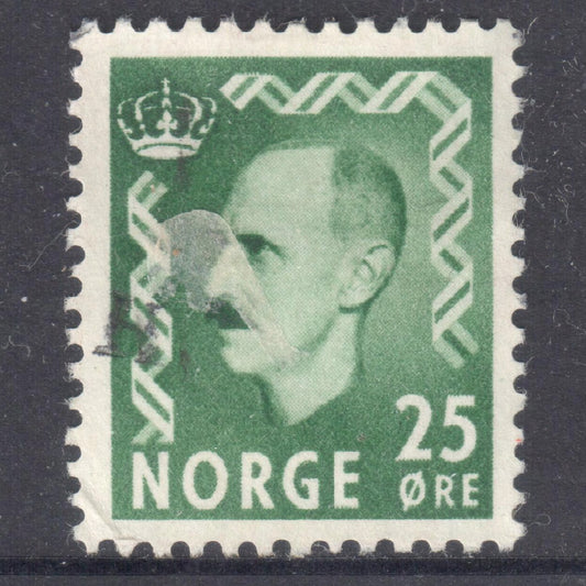 Norway 1955 - 1956 25 Ore Green King Haakon VII Stamp - Perf:13