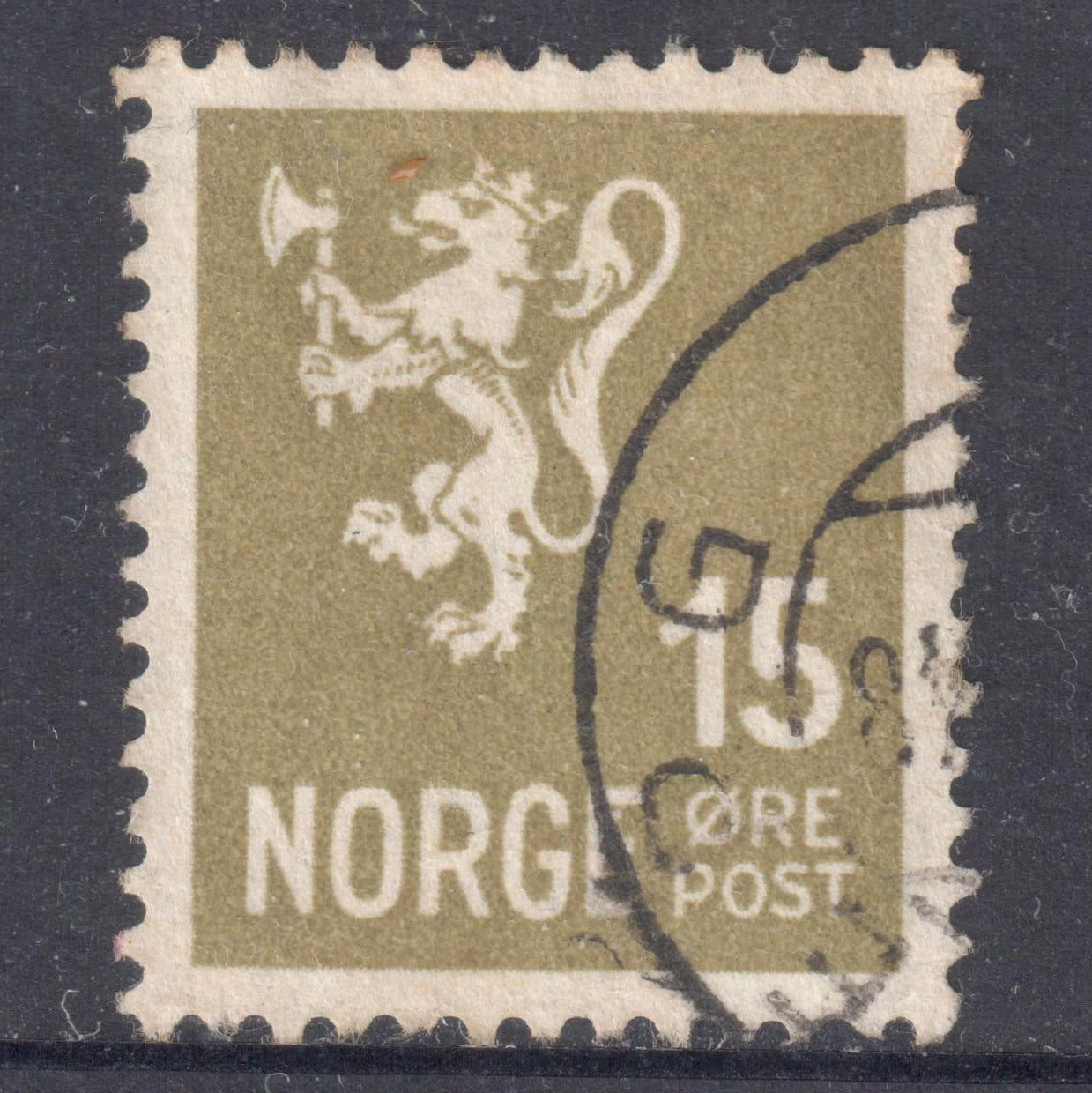 Norway 1940 - 1941 15 Ore Brownish Olive National Arms Stamp - Perf:13x13.5