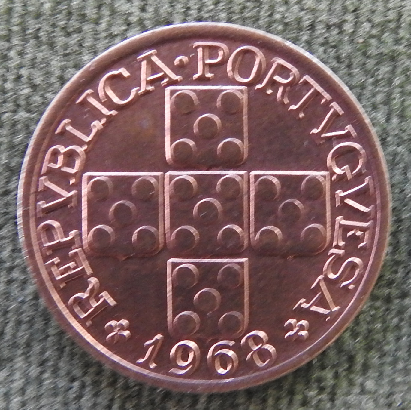 Portugal 1968 20 Centavos Olive Branches Coin