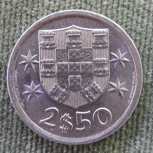 Portugal 1974 2 1/2 Escudos Ship Coin