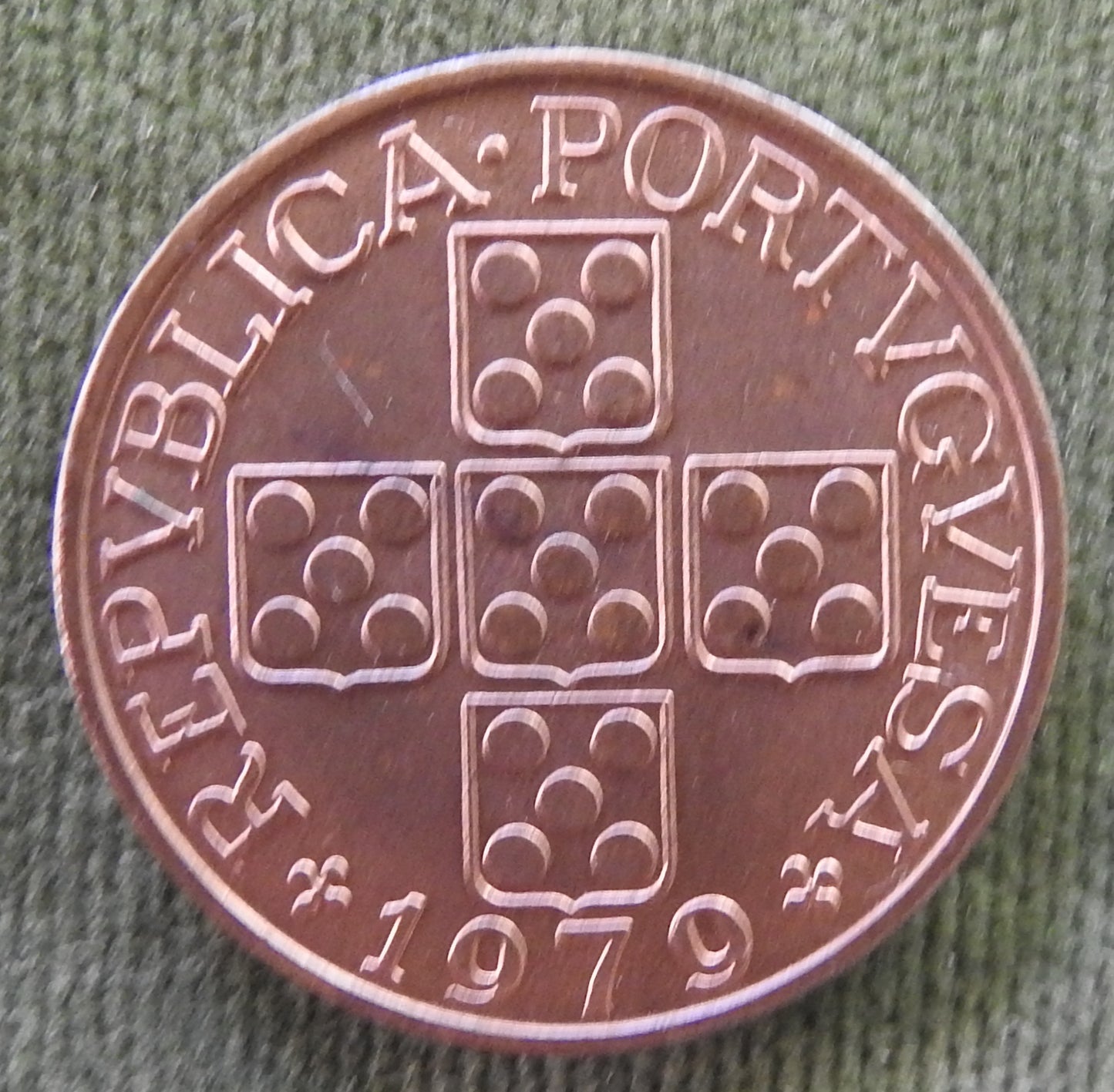 Portugal 1979 1 Escudo Five Wheat Ears Coin