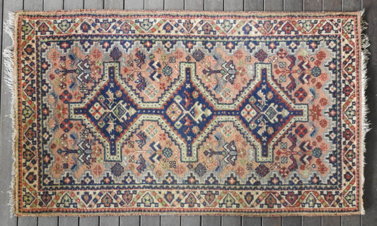 Vintage Woolen Tri Lozenge Rug - Machine Loomed