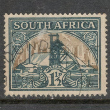 South Africa 1933 1 1/2d Dark Green / Golden Local Motives Country name in English SOUTH AFRICA Stamp - Perf: 14.0