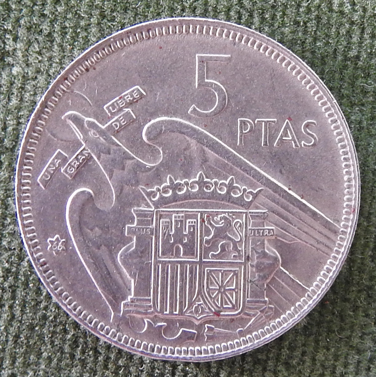 Spanish 1957 5 Peseta Coin
