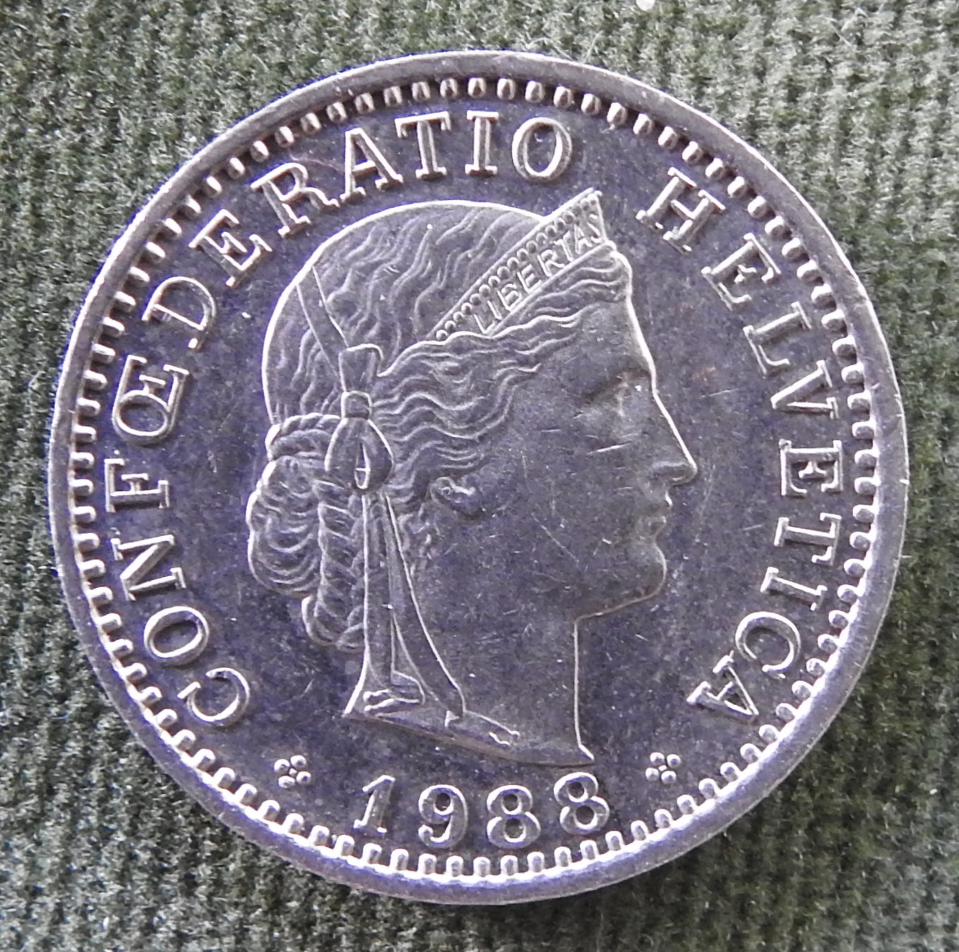 Helvetica Switzerland Swiss 1988 B 20 Rappen Coin