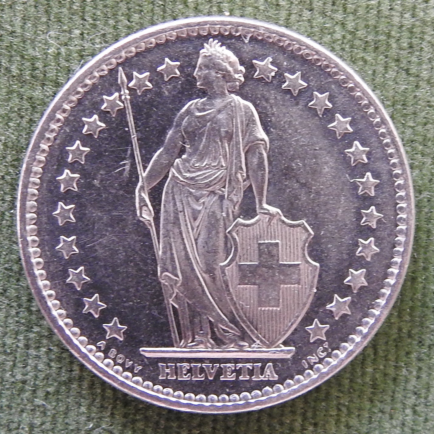 Helvetica Switzerland Swiss 1973 2 Franc Coin - Circulated