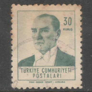 Turkey 1961 - 1962 30 Kurus Multi Coloured Ataturk Stamp - Perf: 10.25x10.75