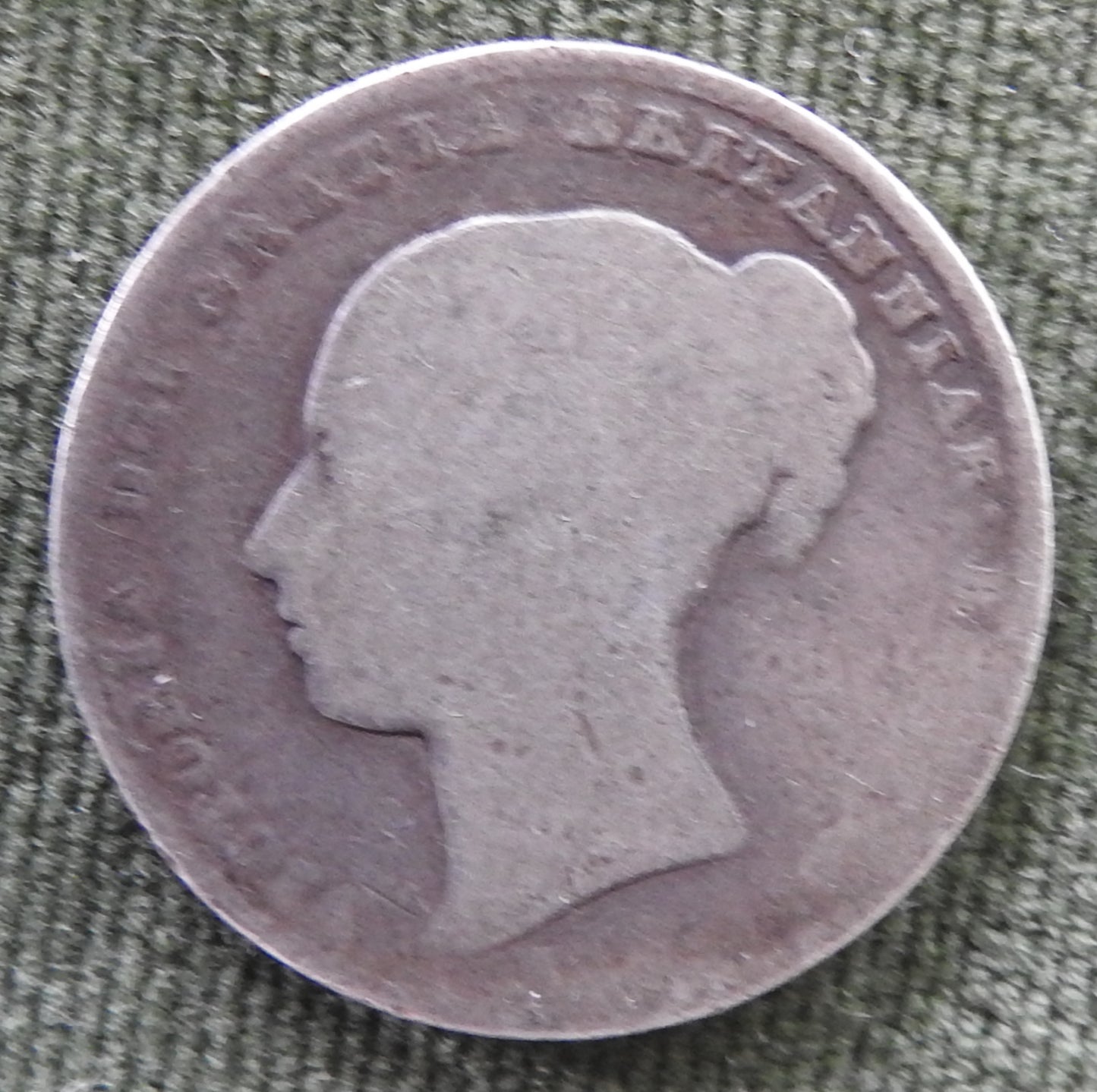 GB British UK English 18?7 Shilling Queen Victoria Silver Coin - Bun Head