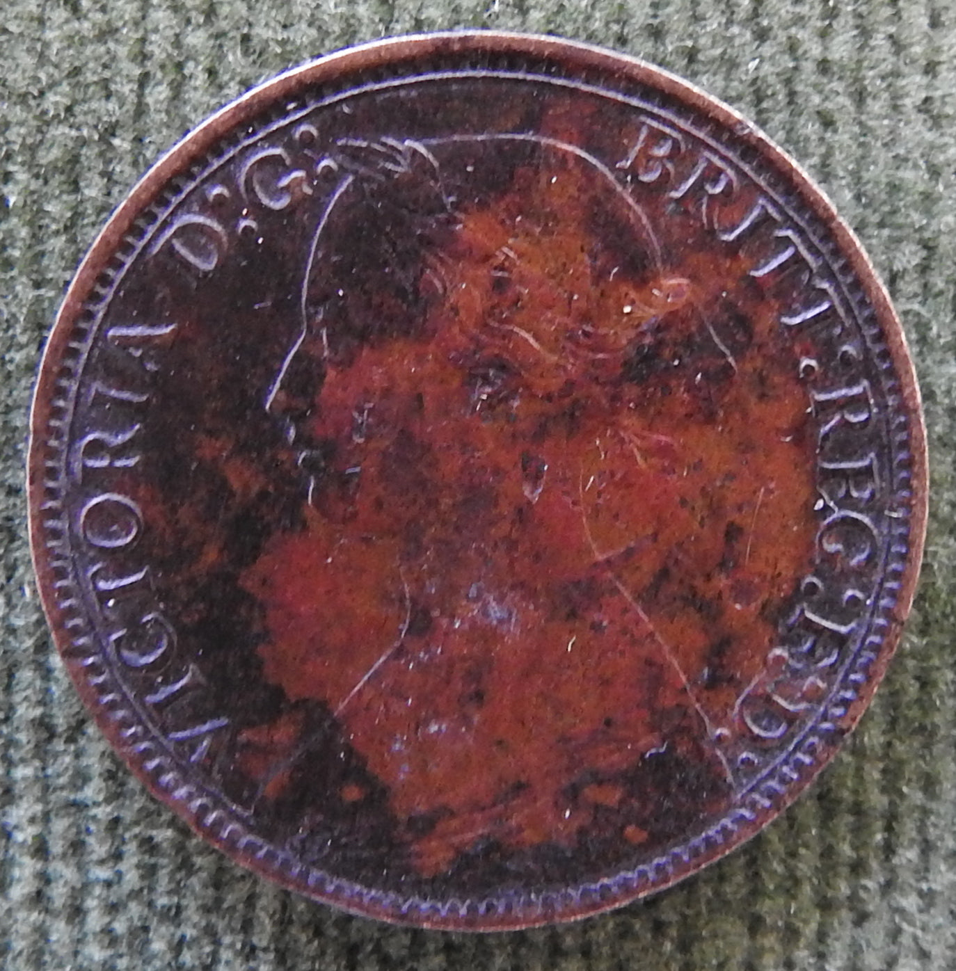 GB British UK English 1873 Farthing Queen Victoria Coin - Bun Head