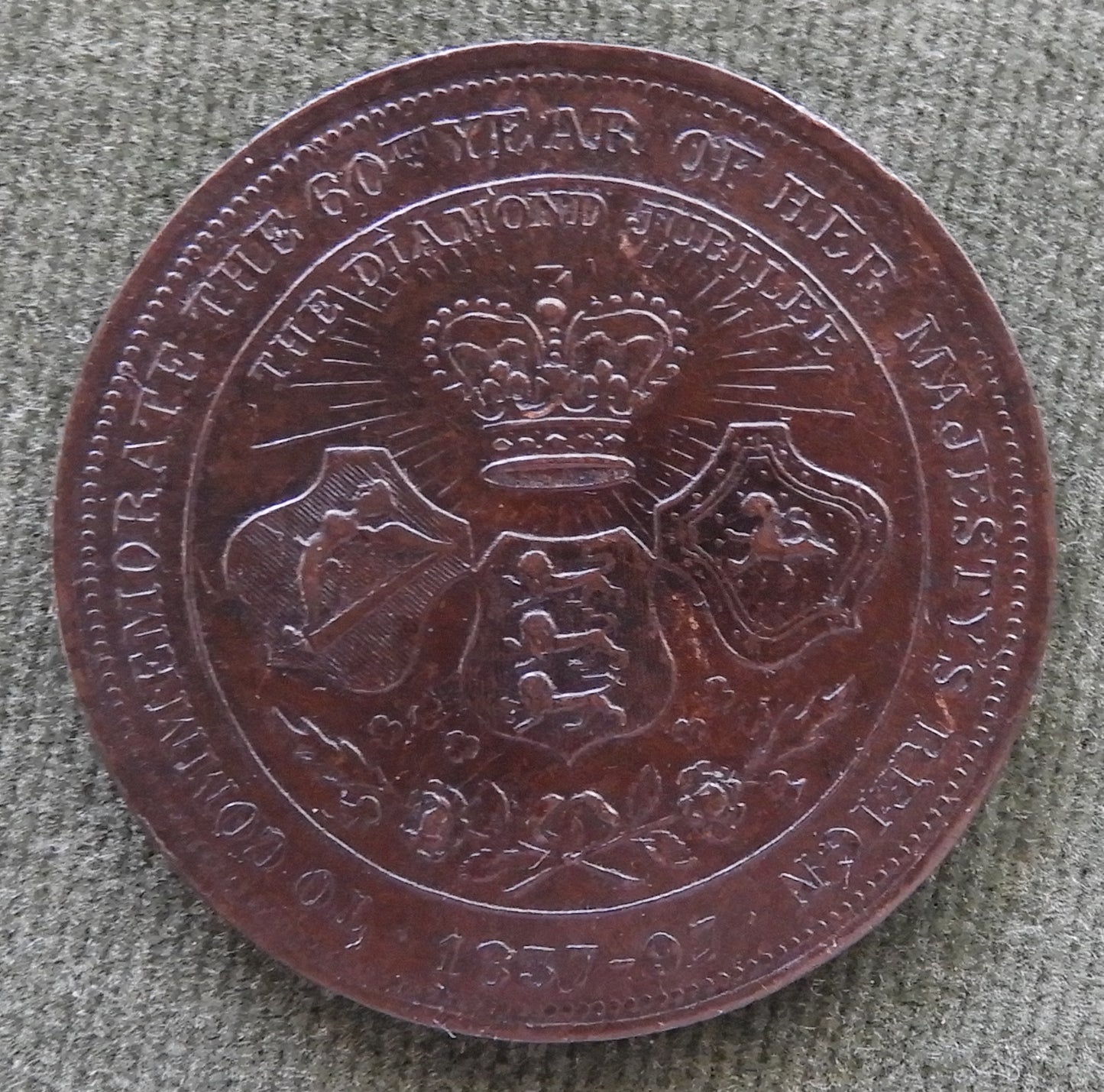 GB To Commemorate The 60th Year Of Her Majestic Reign 1897 Jubilee Four Generations Of The British Royal Family Medallion