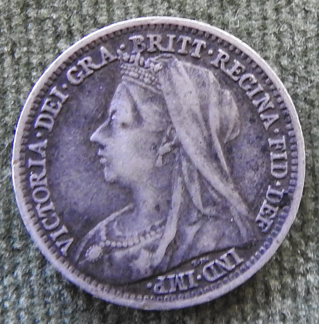 GB British UK English 1900 Three Pence Queen Victoria Coin - Veiled Head
