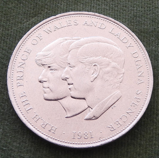 GB British UK English 1981 Charles & Dianna Crown Coin
