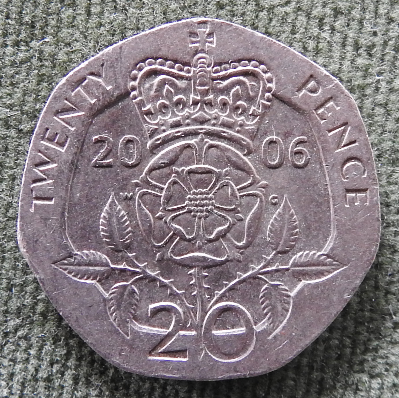 GB British UK English 2006 20 New Pence Queen Elizabeth II Coin