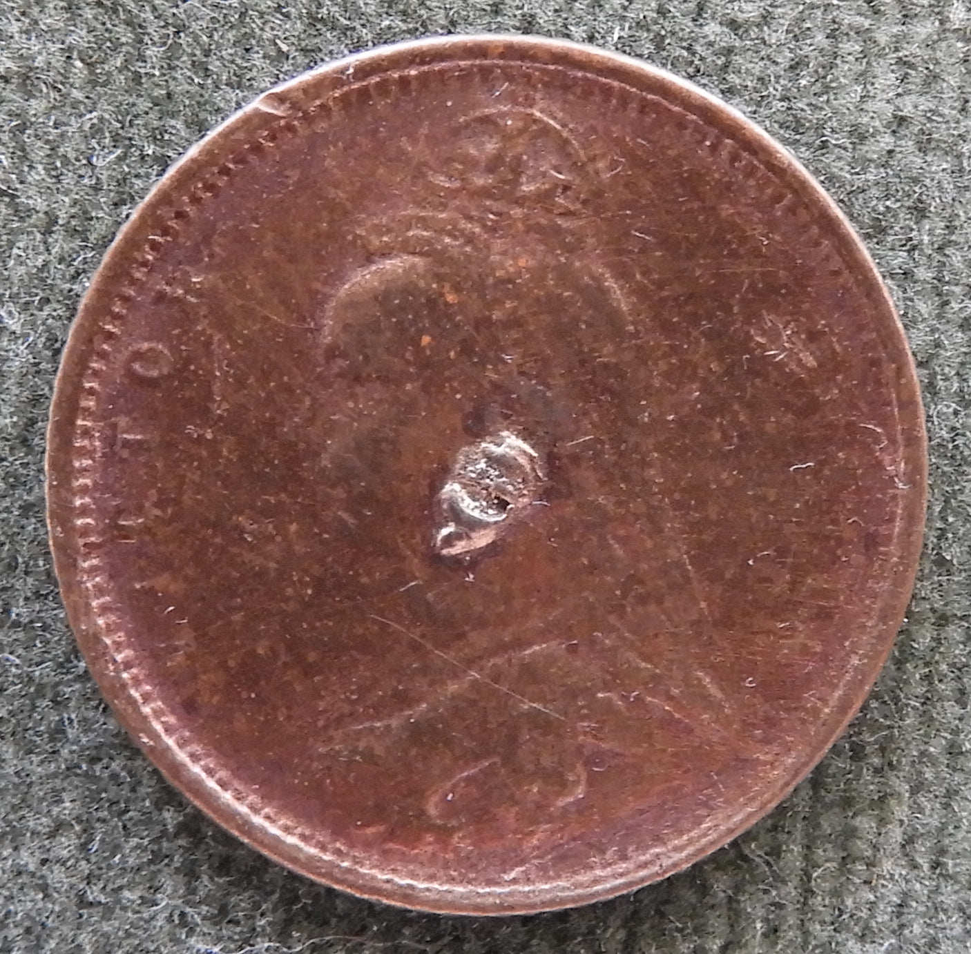 GB 1890 Half Sovereign Jeton Queen Victoria Veiled Head