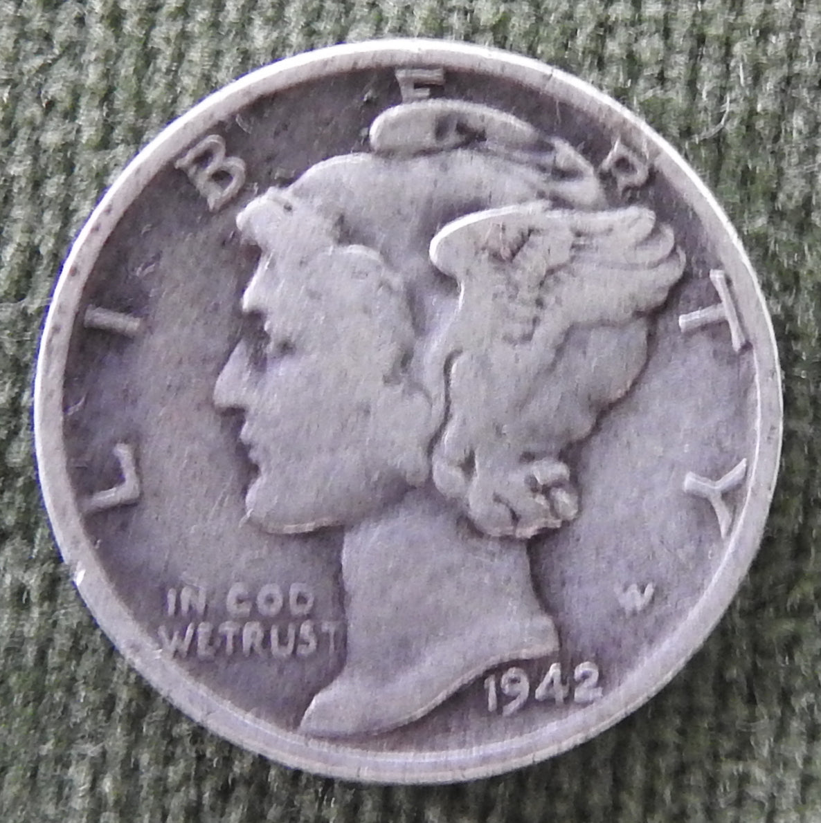 USA American 1942 Silver Winged Mercury Dime Coin - Circulated