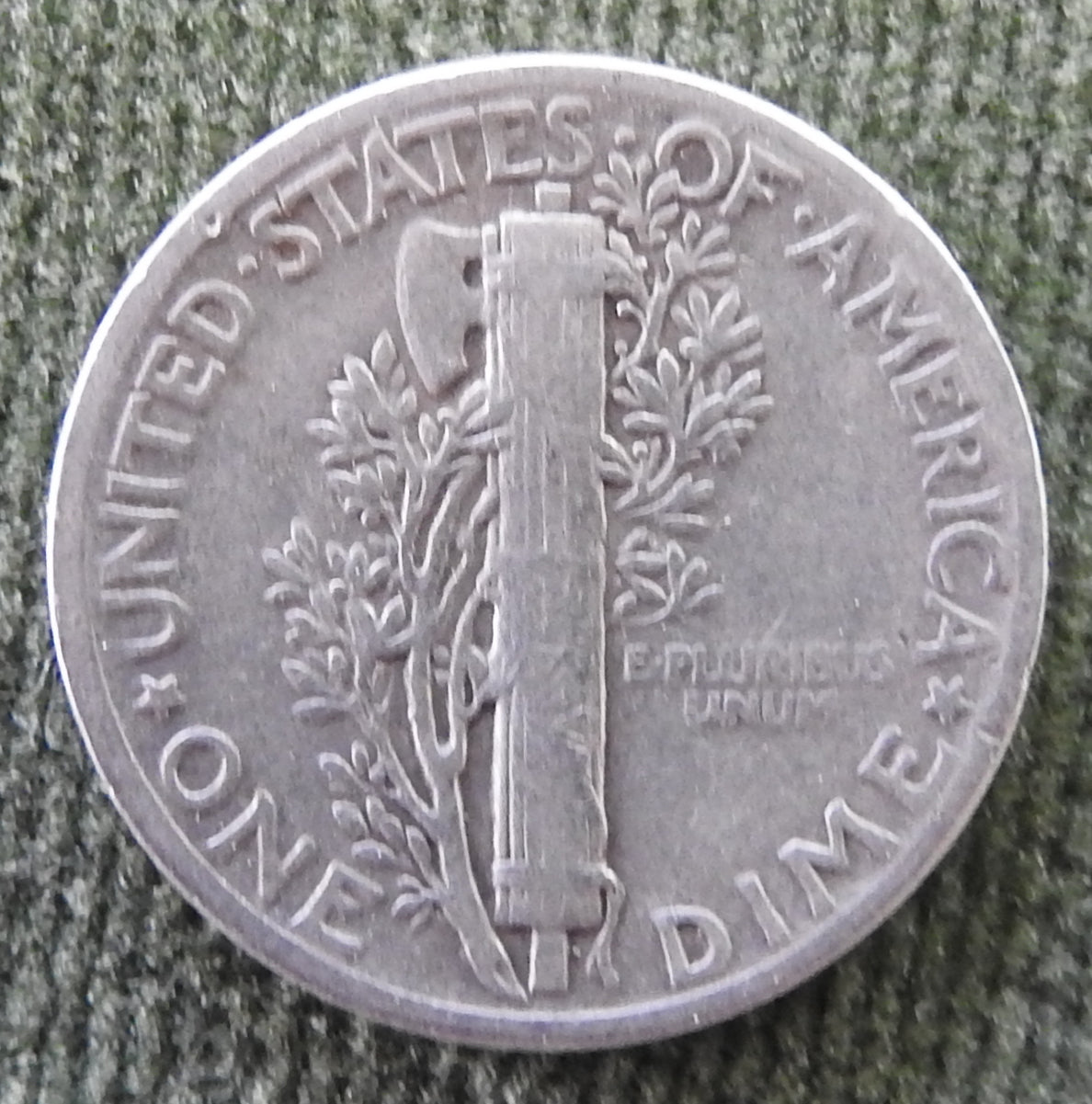 USA American 1945 Silver Winged Mercury Dime Coin - Circulated