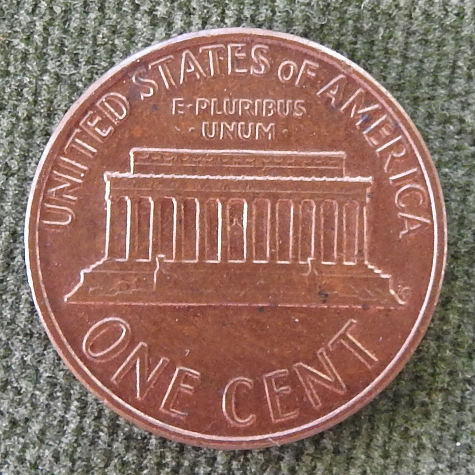 USA American 1975 1 Cent Lincoln Memorial Coin - Circulated