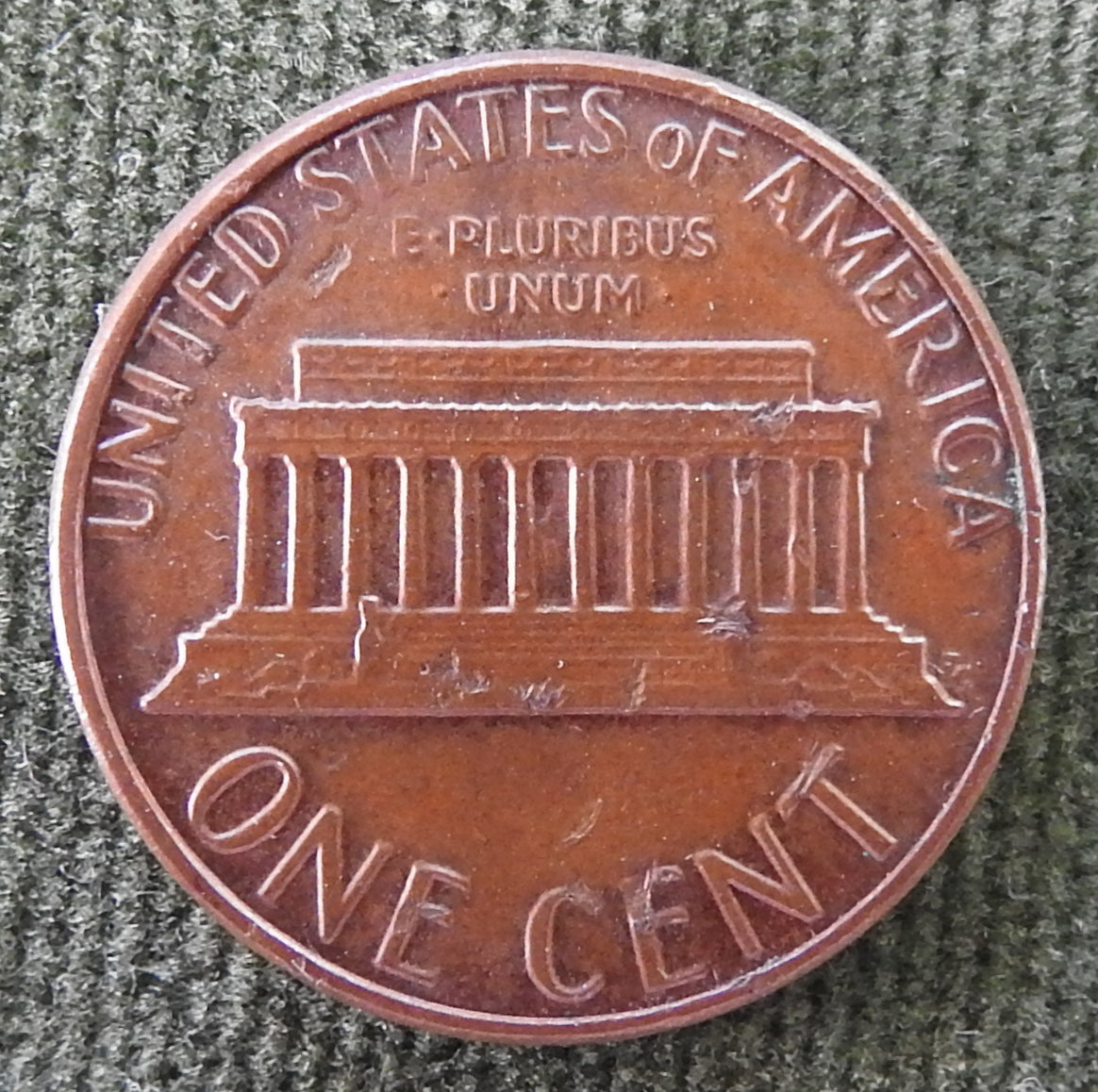 USA American 1983 D 1 Cent Lincoln Monument Coin - Circulated