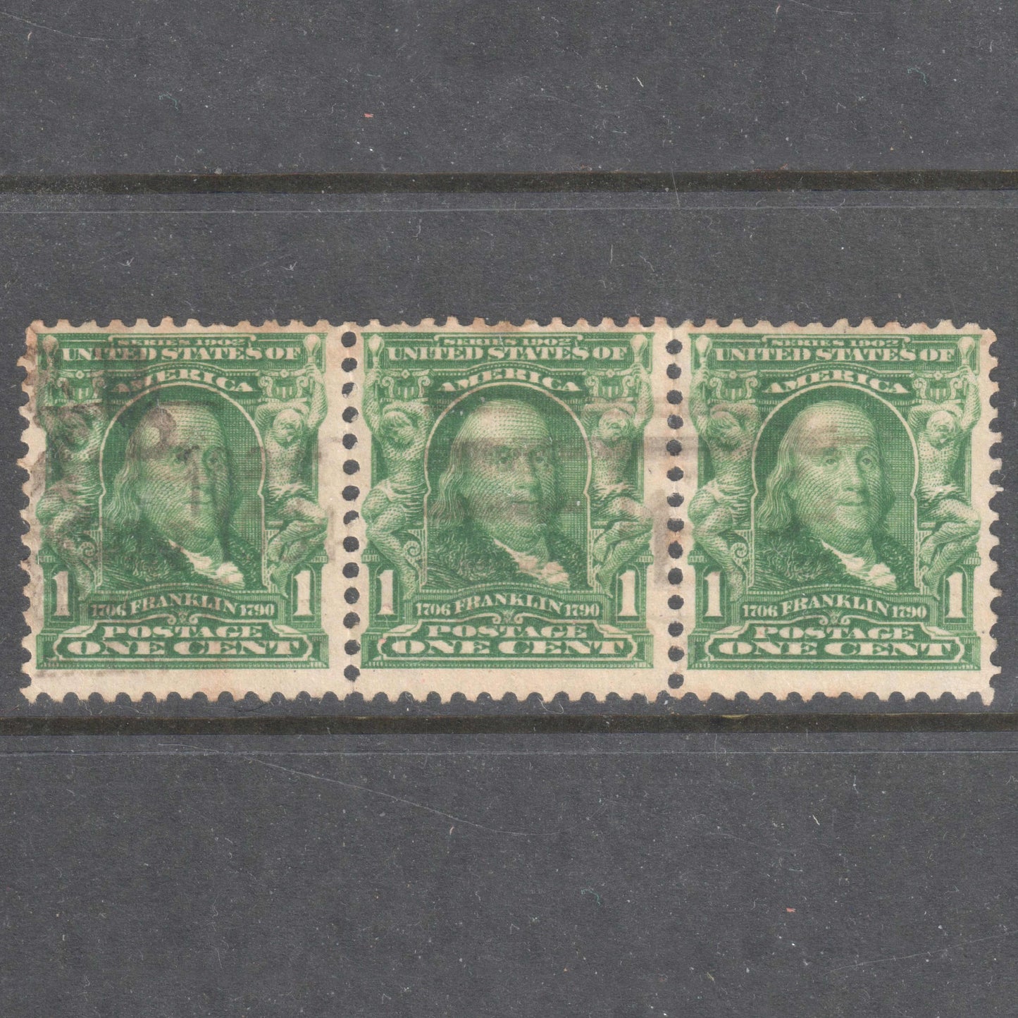 USA America 1903 - 03 1c Blueish Green Benjamin Franklin Strip Of 3 Stamps - Perfin:12