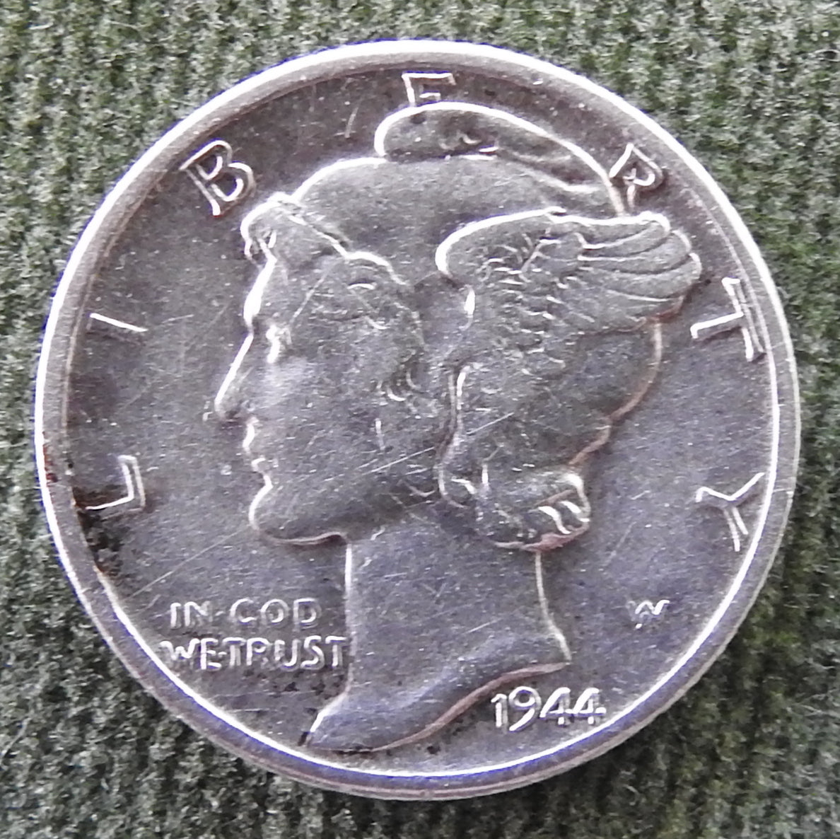 USA American 1944 D Silver Winged Mercury Dime Coin