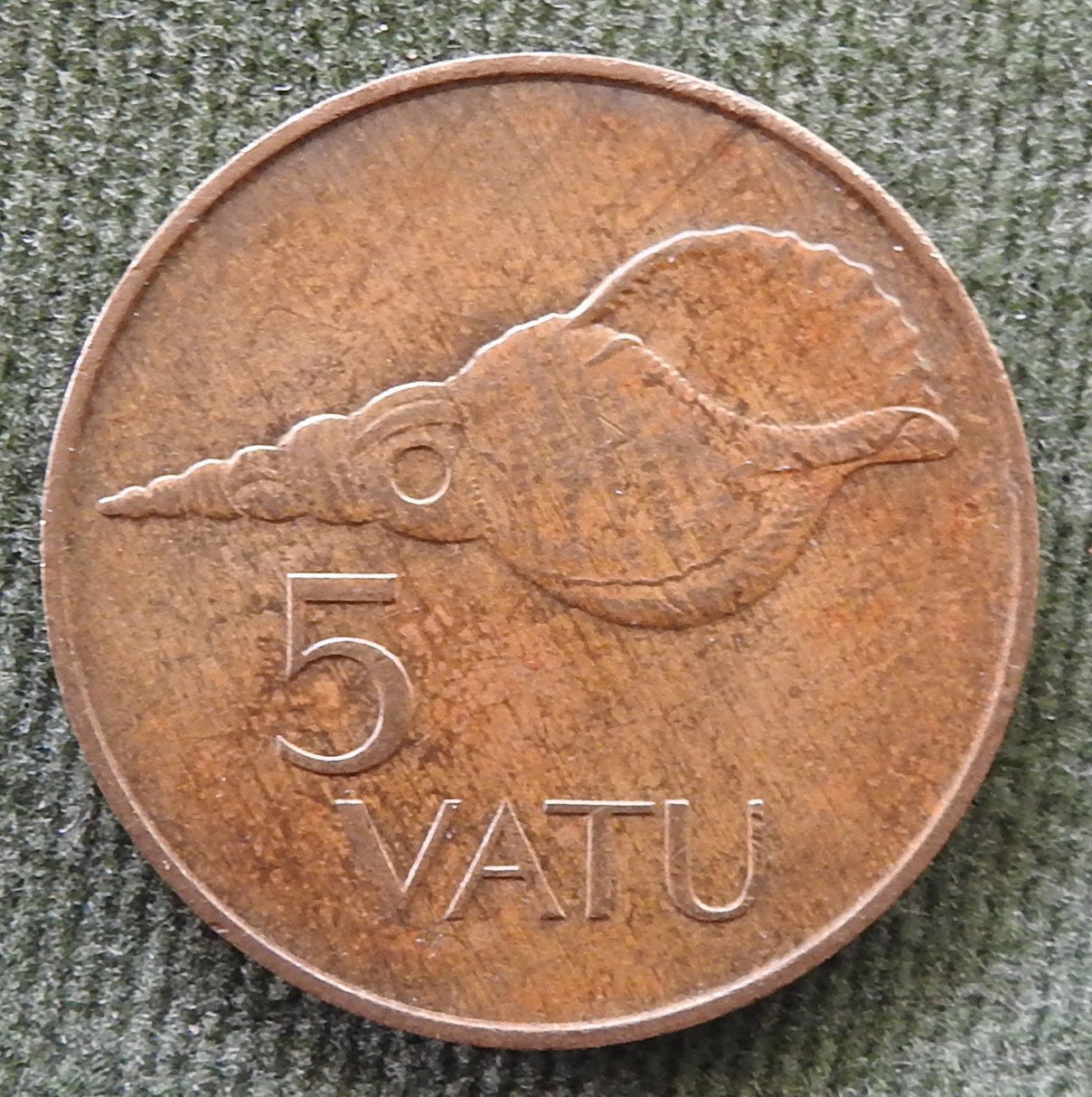 Vanuatu 1990 5 Vatu Triton Shell Coin