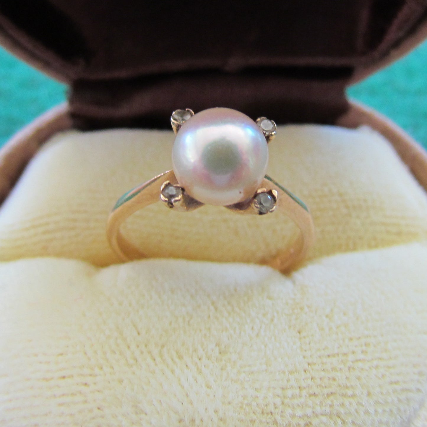 9ct Gold Pin Set Pearl Dress Ring With 4 Claw Set Aquamarines