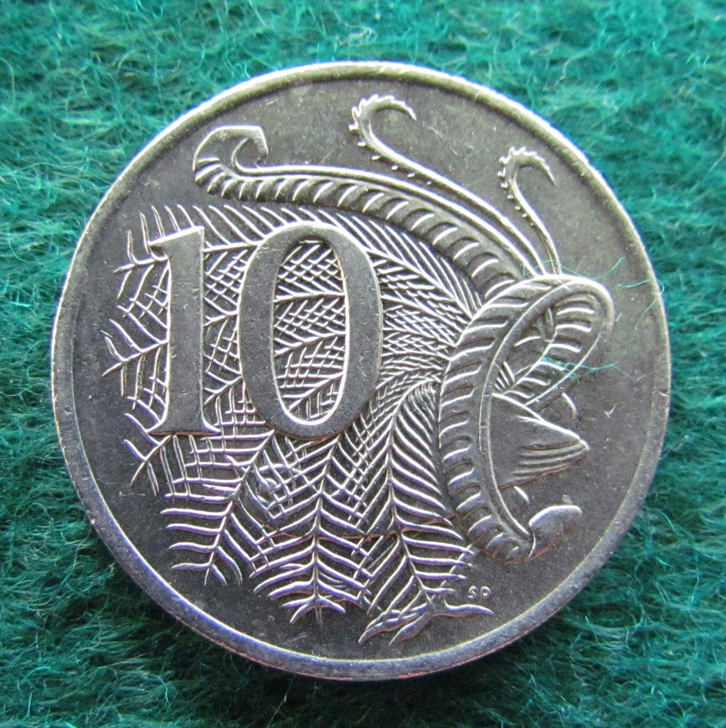 Australian 2012 10 Cent Queen Elizabeth II Coin - Circulated