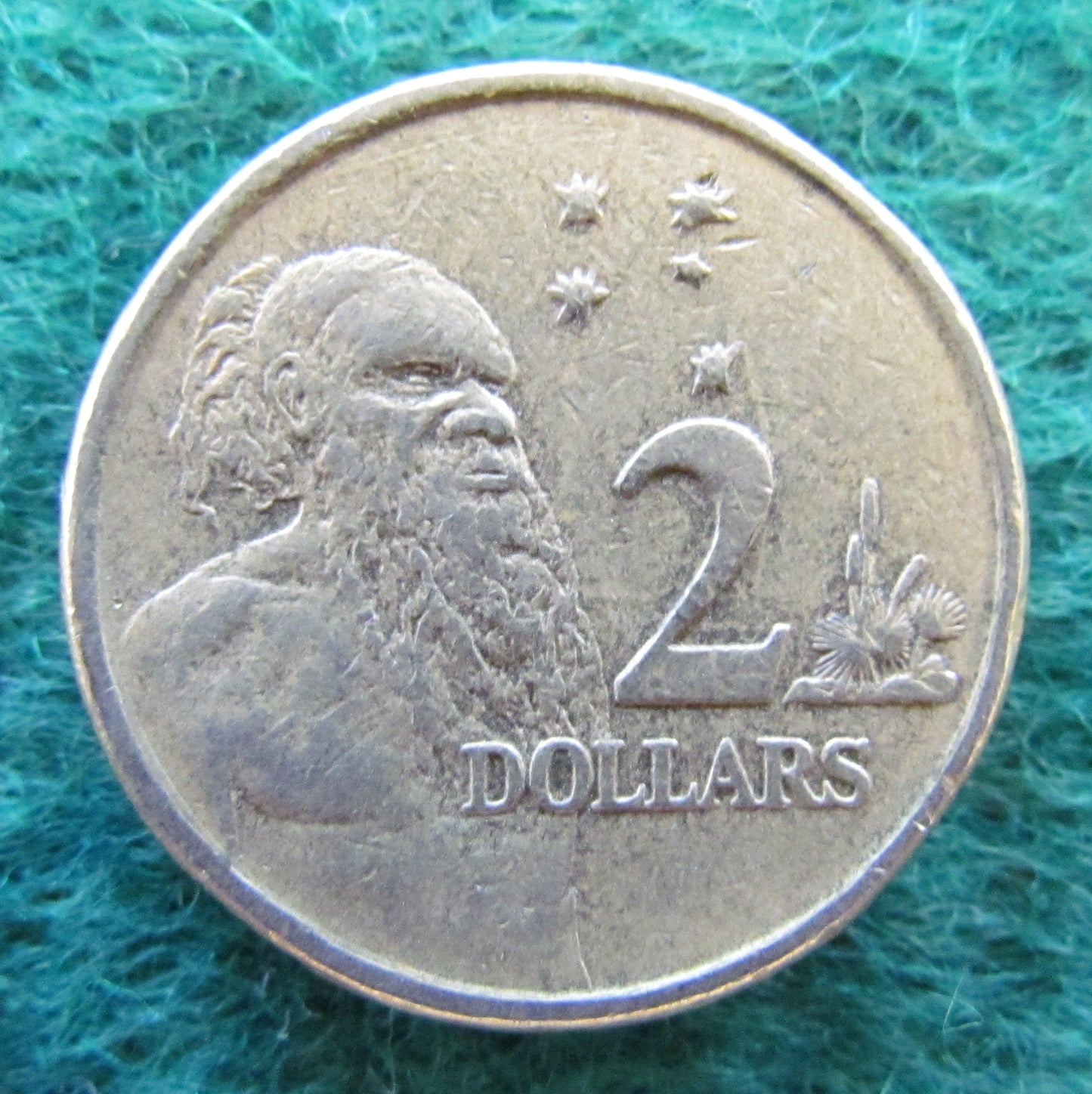 Australian 2001 2 Dollar Aboriginal Elder Queen Elizabeth Coin - Circulated