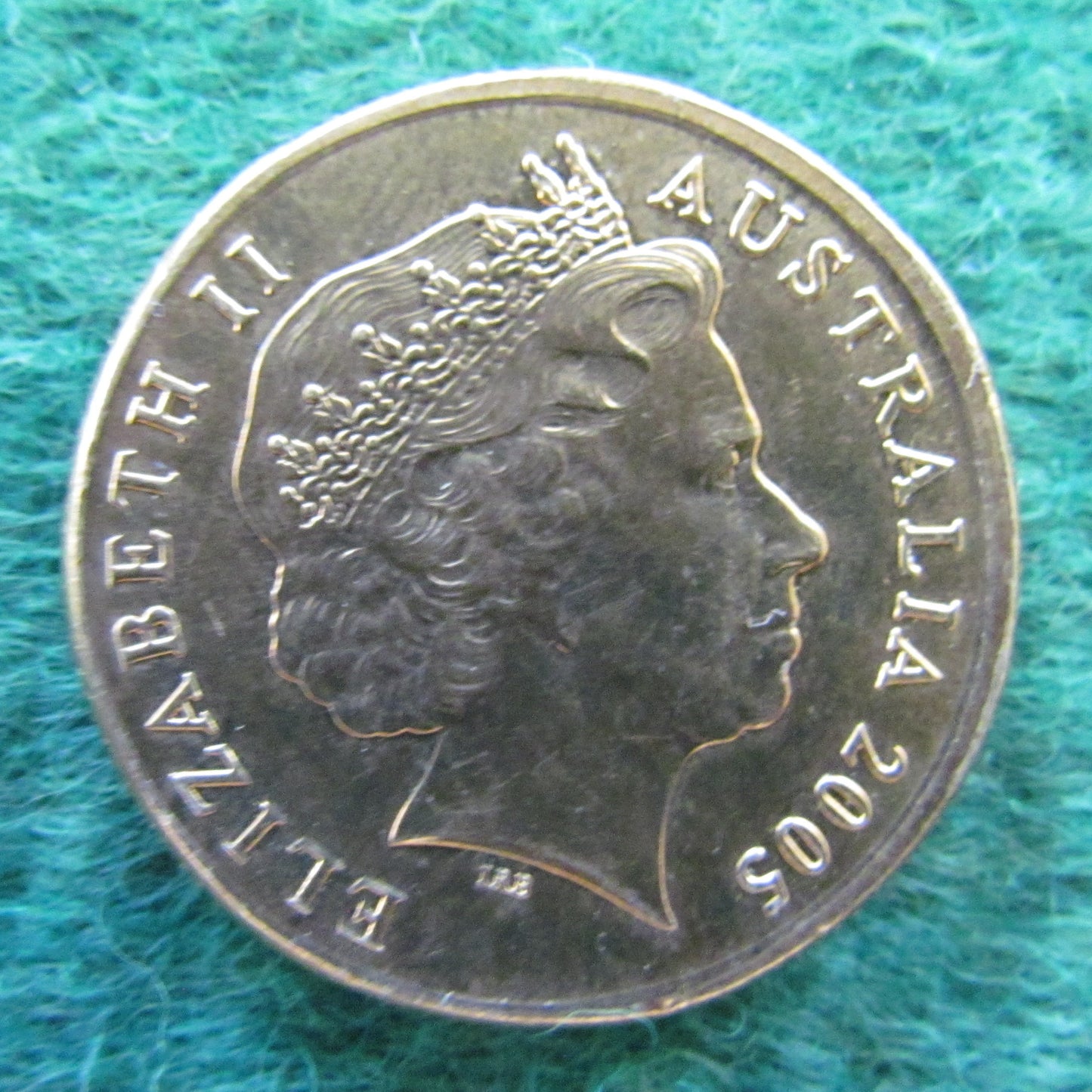 Australian 2005 1 Dollar World War 1939-1945 Peace Queen Elizabeth Coin - Circulated