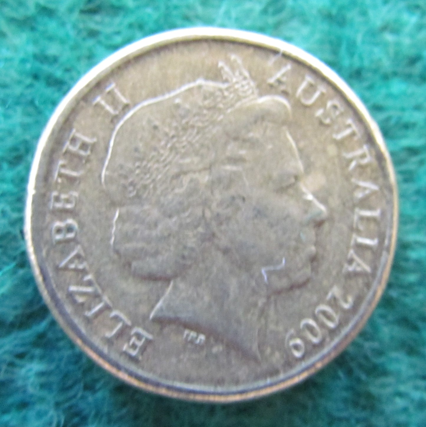 Australian 2009 2 Dollar Aboriginal Elder Queen Elizabeth Coin - Circulated