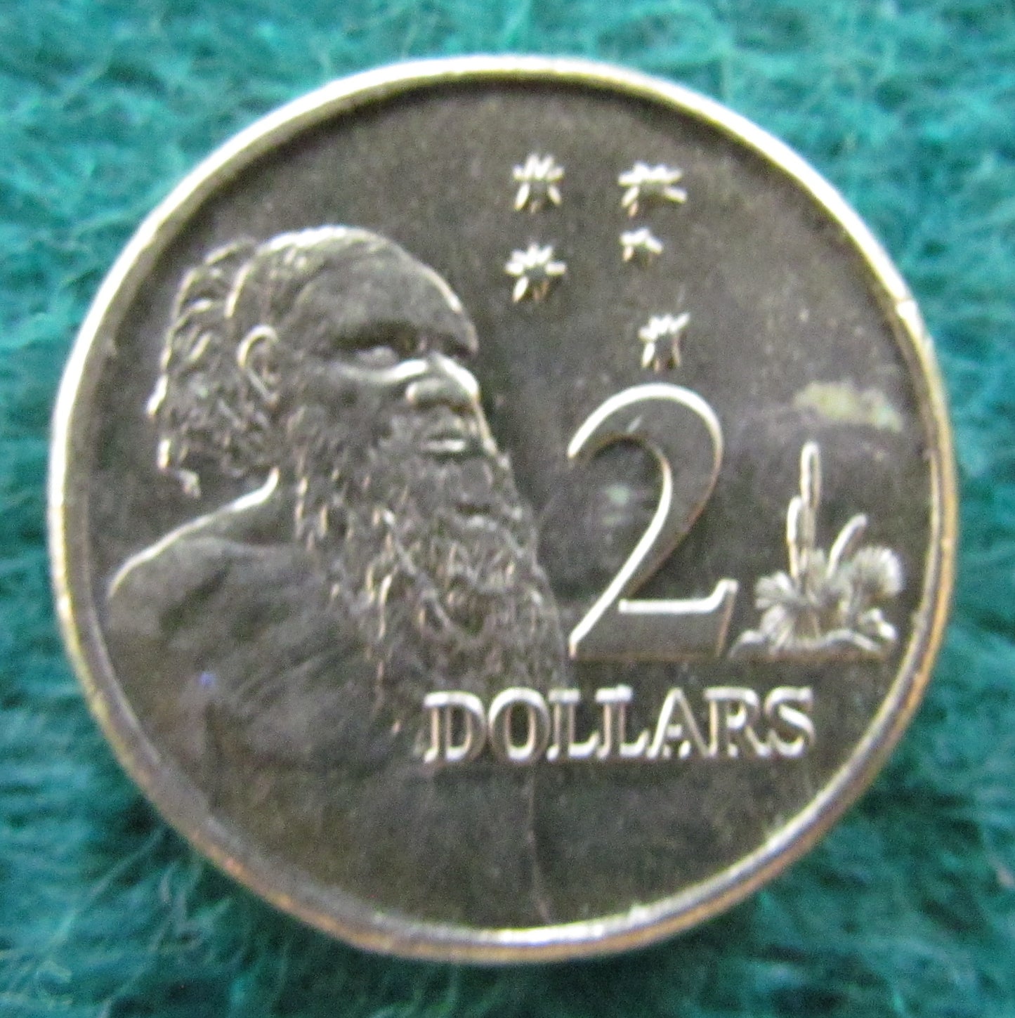 Australian 2015 2 Dollar Aboriginal Elder Queen Elizabeth Coin - Circulated