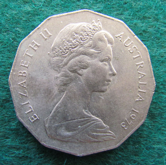 Australian 1973 Coat Of Arms 50 Cent Queen Elizabeth Coin - Circulated