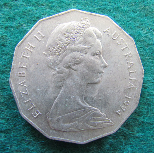 Australian 1974 Coat Of Arms 50 Cent Queen Elizabeth Coin - Circulated