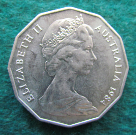 Australian 1984 Coat Of Arms 50 Cent Queen Elizabeth Coin - Circulated