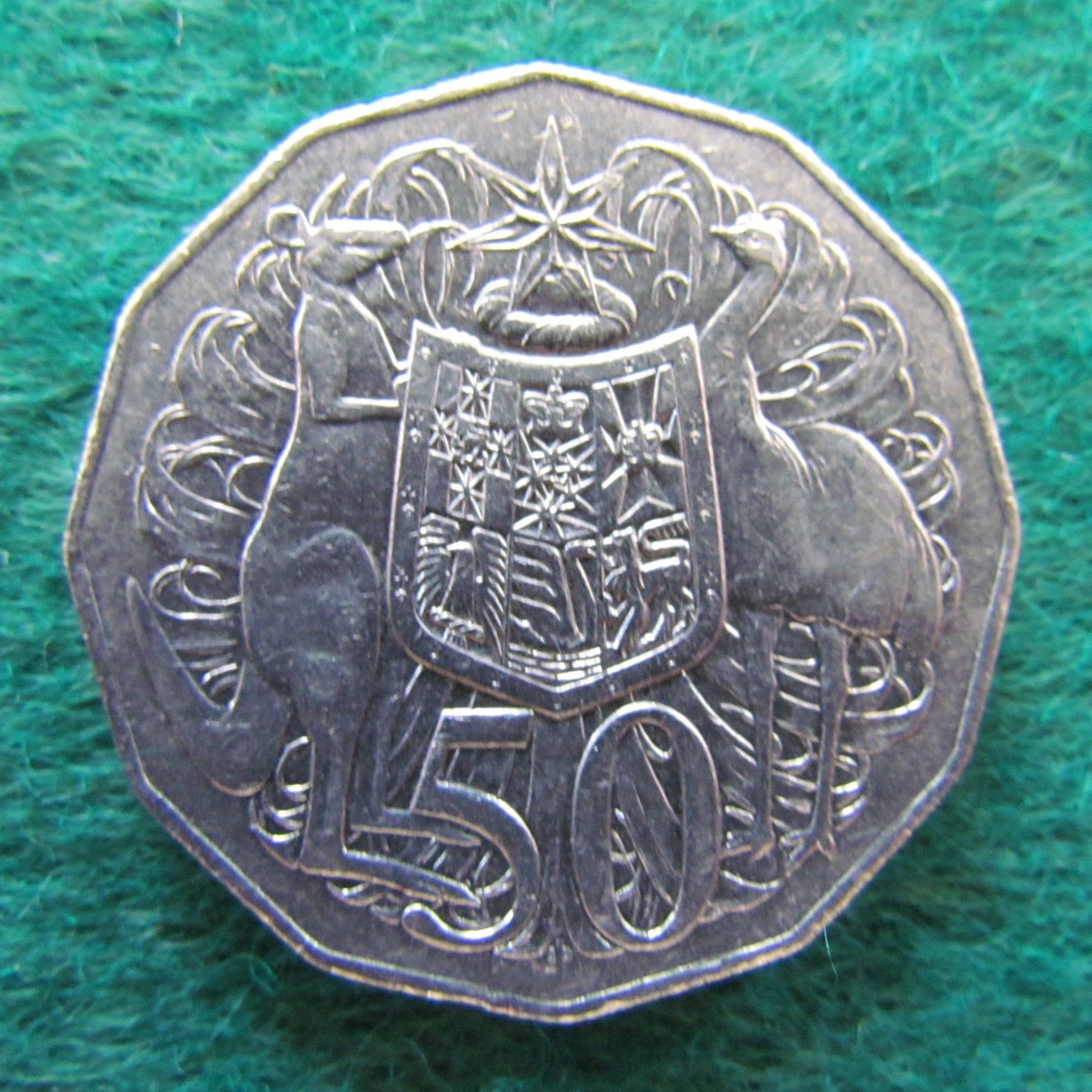 Australian 1997 50 Cent Coin Coat Of Arms - Circulated